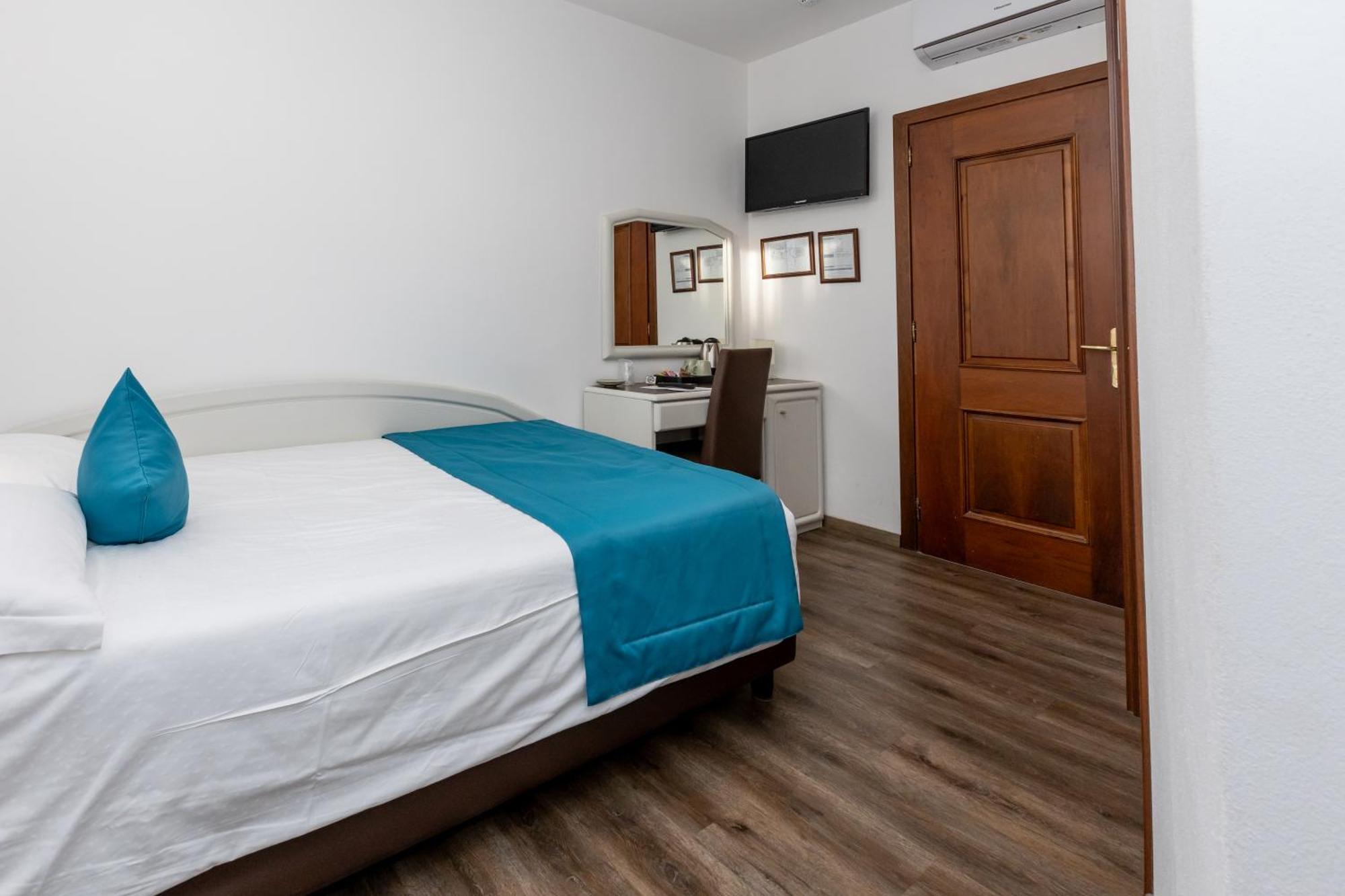 Albergo Cappello E Cadore Belluno Exterior foto